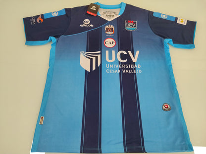 Universidad César Vallejo - Peru - 2012/2013 · Match Issued · #3 Carlos Galván