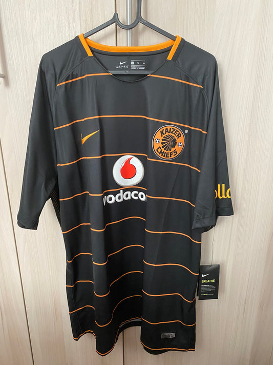 KAIZER CHIEFS AWAY 2017