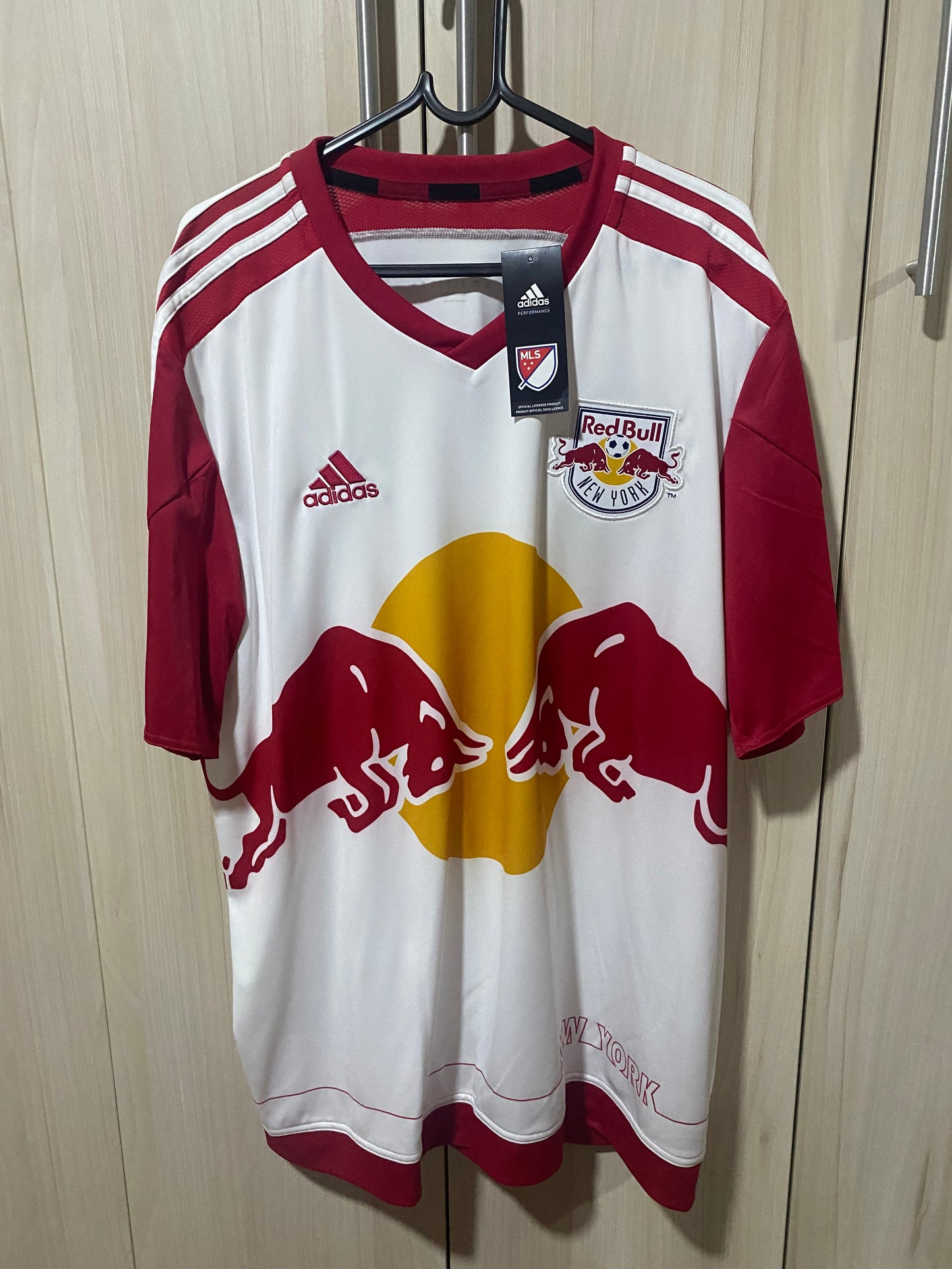 New York Red Bull 2015 Home Shirt - XL (58x78 cm) - New with Tag