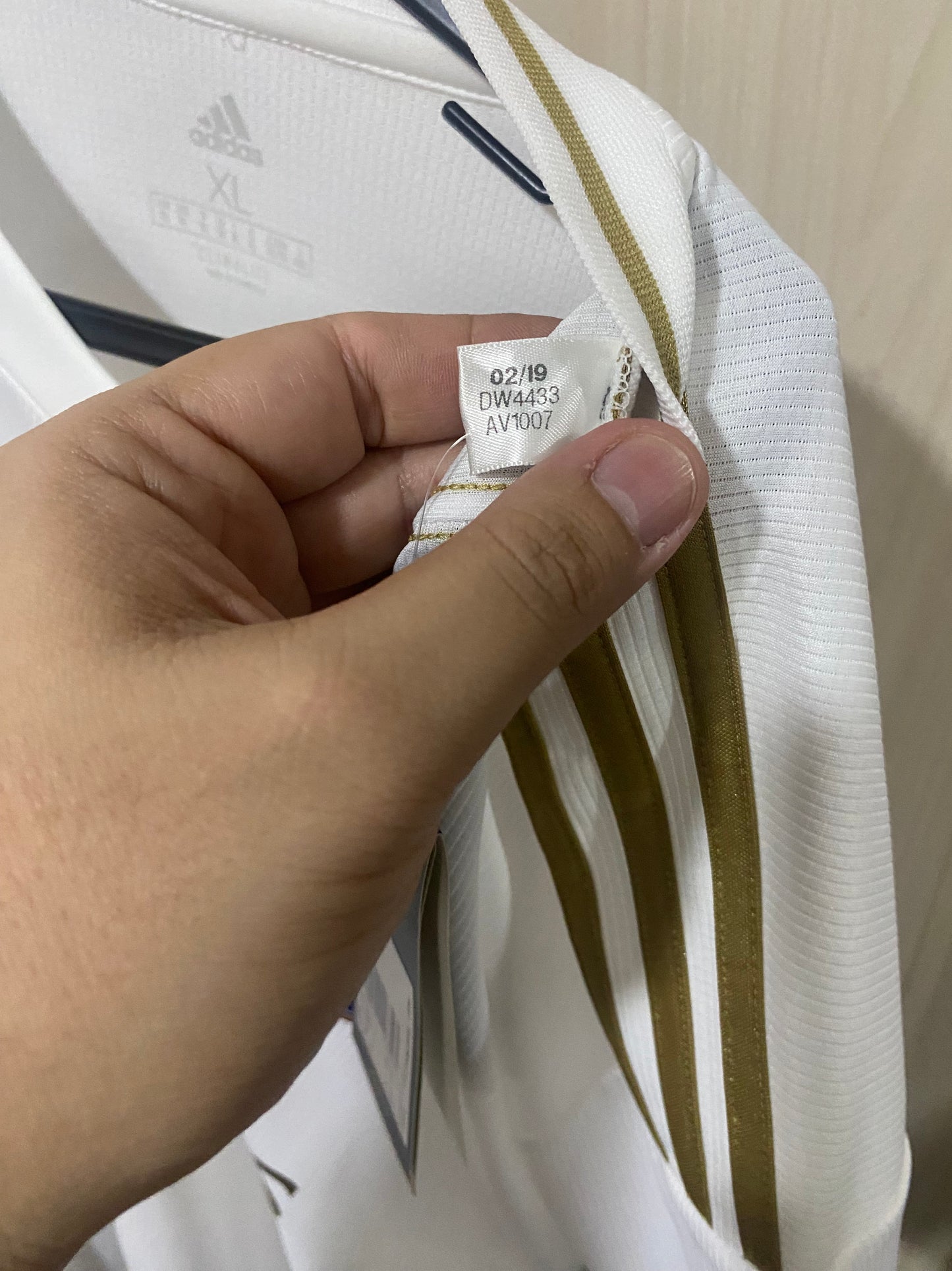 Real Madrid Home Shirt 2020 - Size XL (59 x 78 cm)