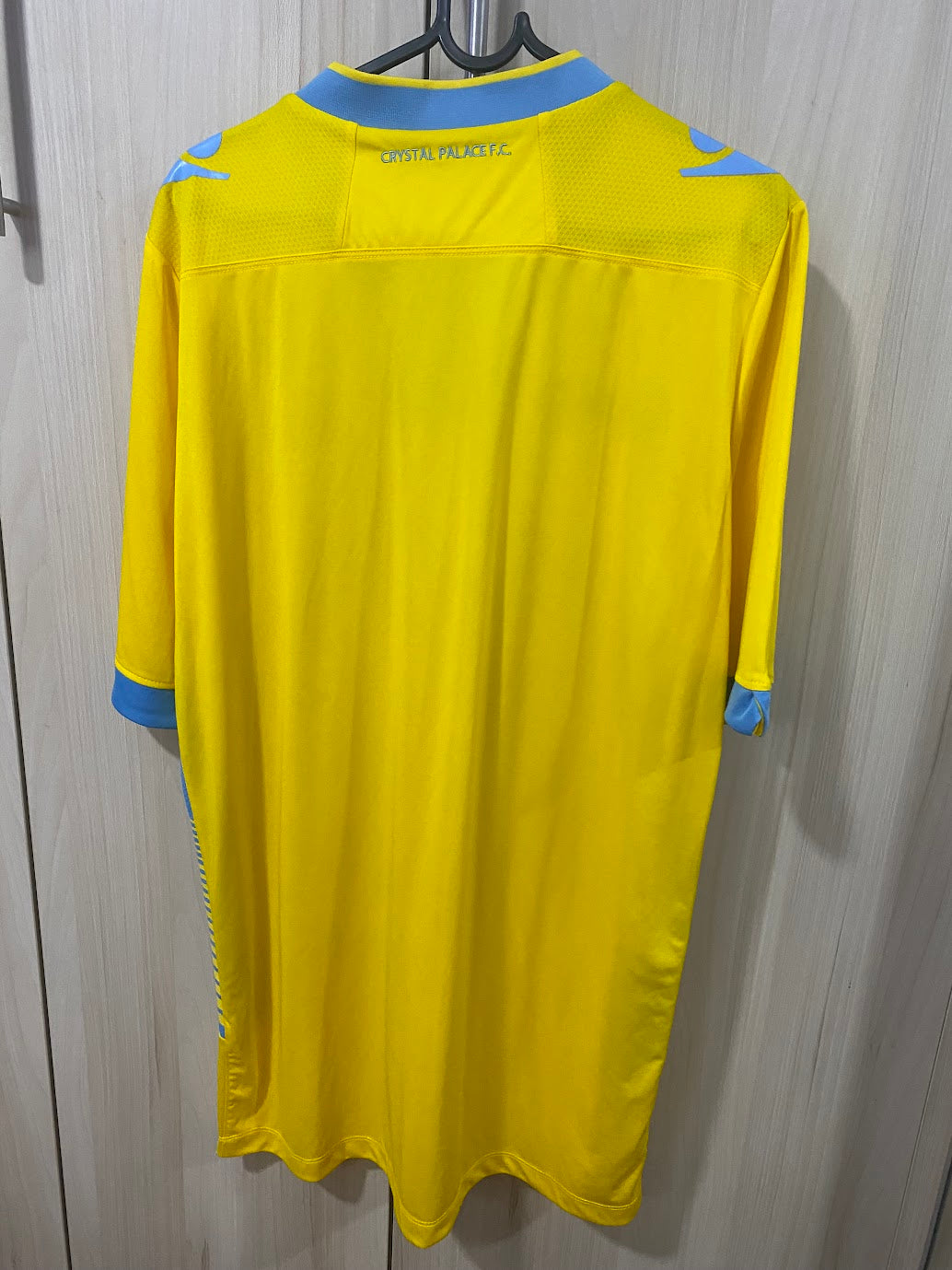 Crystal Palace Away Shirt 2016 - Size XXL (58x78 cm)