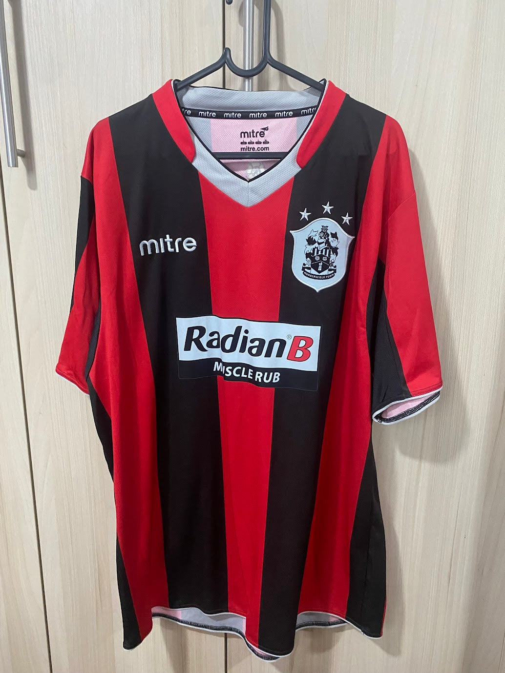 Huddersfield Town Away Shirt 2009 - Size XL (57x76 cm)