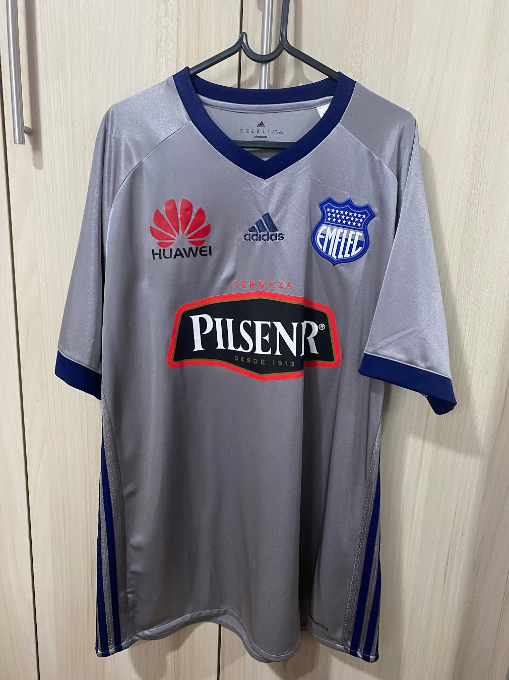 Emelec Away Shirt 2017 (Size XL - 59x78 cm)