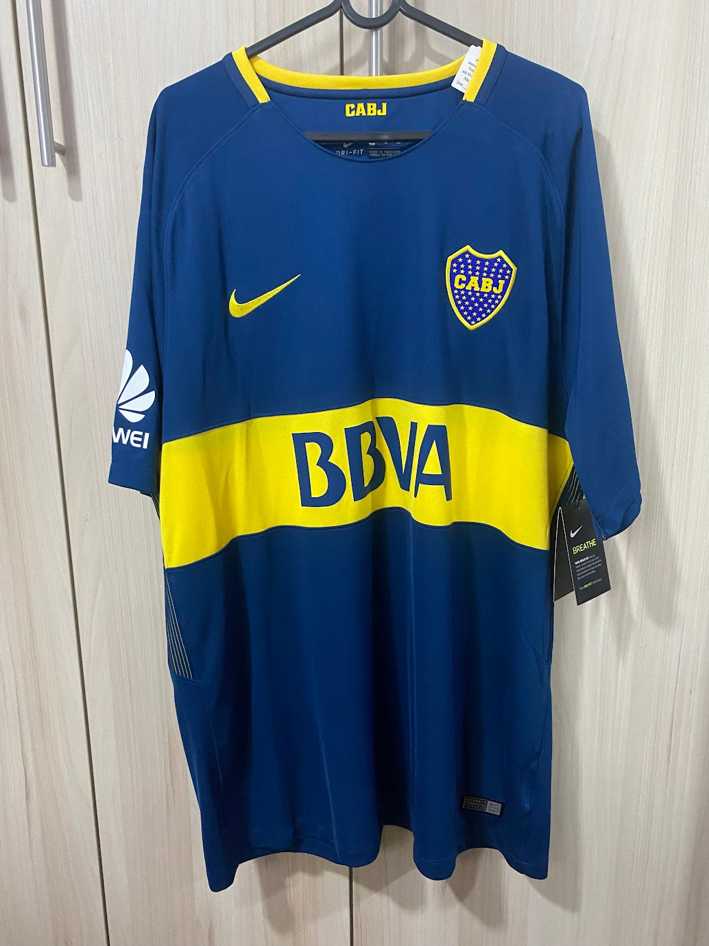 Boca Juniors Home Shirt 2017 (Size XL - 58x78 cm)