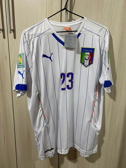 Italy Away Shirt 2014 - Custom Verratti with Patches - Size XL (57x78 cm)