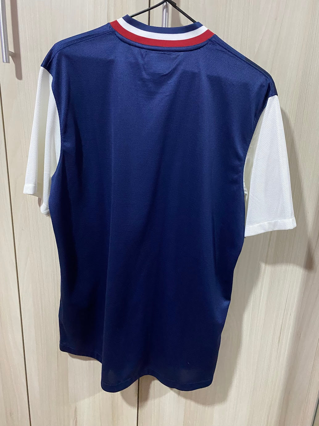 USA Away Shirt 2012 - Size L (55x76 cm)
