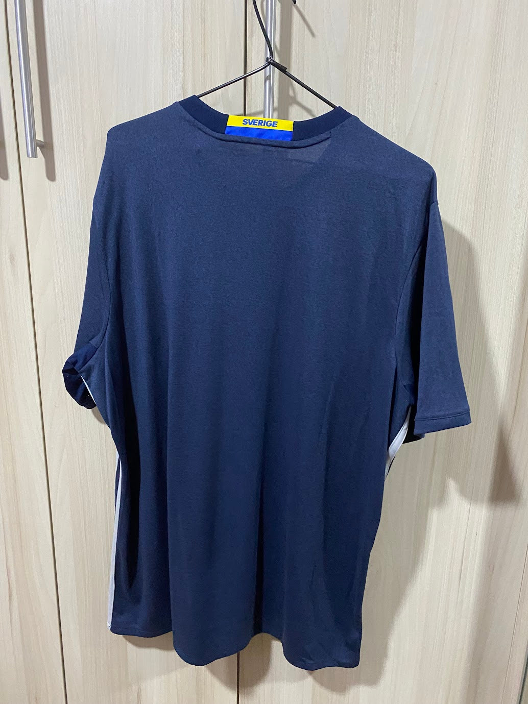 Sweden Away Shirt 2016 - Size XL (59x78 cm)