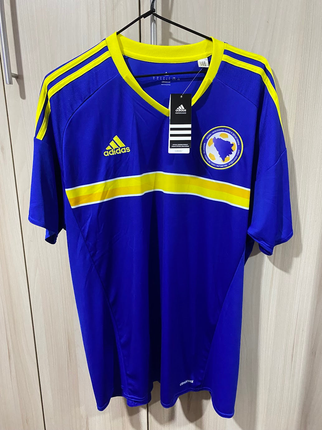 Bosnia Home Shirt 2016 - Size XL (59x79 cm)
