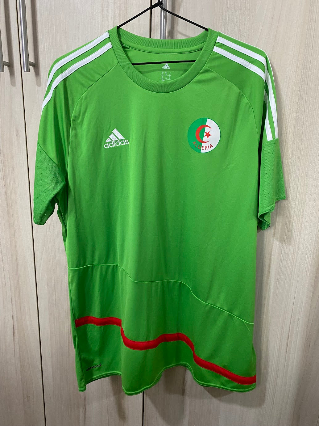 Algeria Away Shirt 2016 - Size XL (58x78 cm)