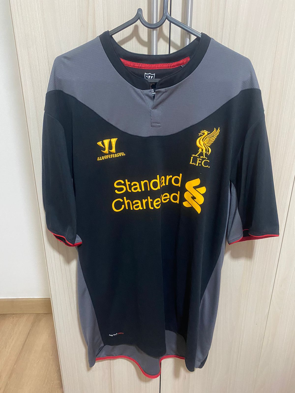 Liverpool 2013-2014 Away Shirt
