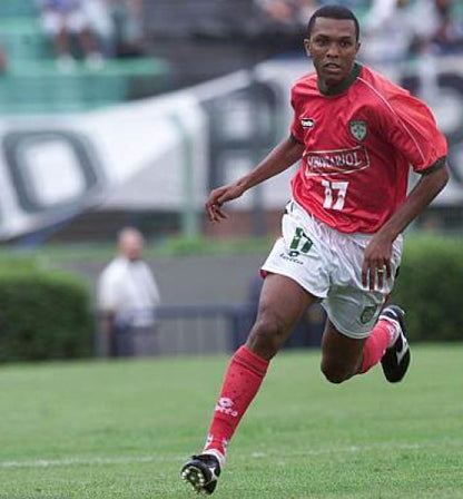 Raridade - Portuguesa - 2000/2001 - Lotto - Usada em Jogo - em Pinturas