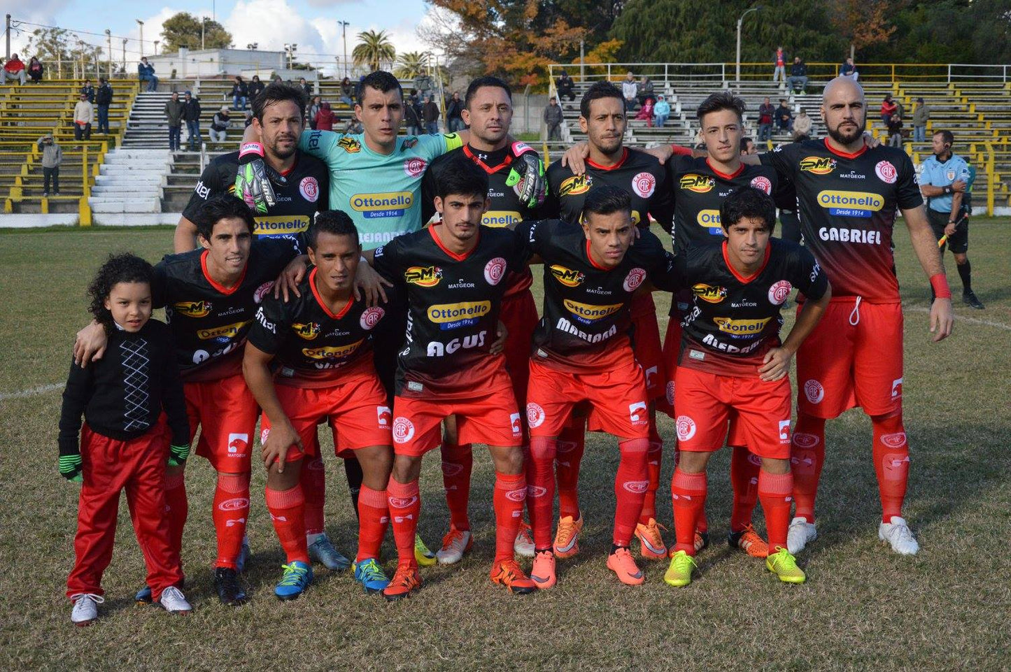 Rentistas - Uruguai - 2015/2016 · Matchworn · #20