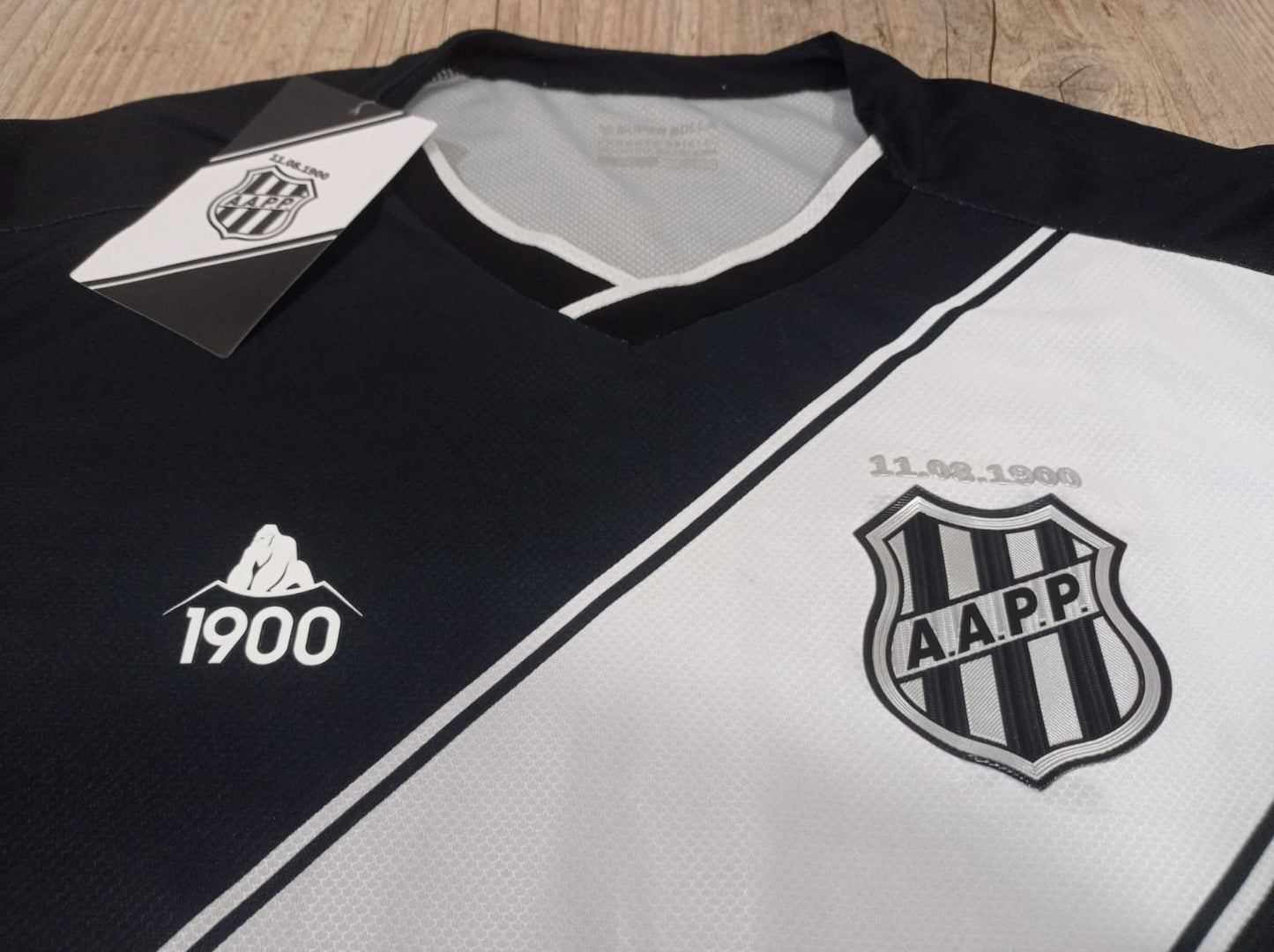 Ponte Preta shirt slight defects