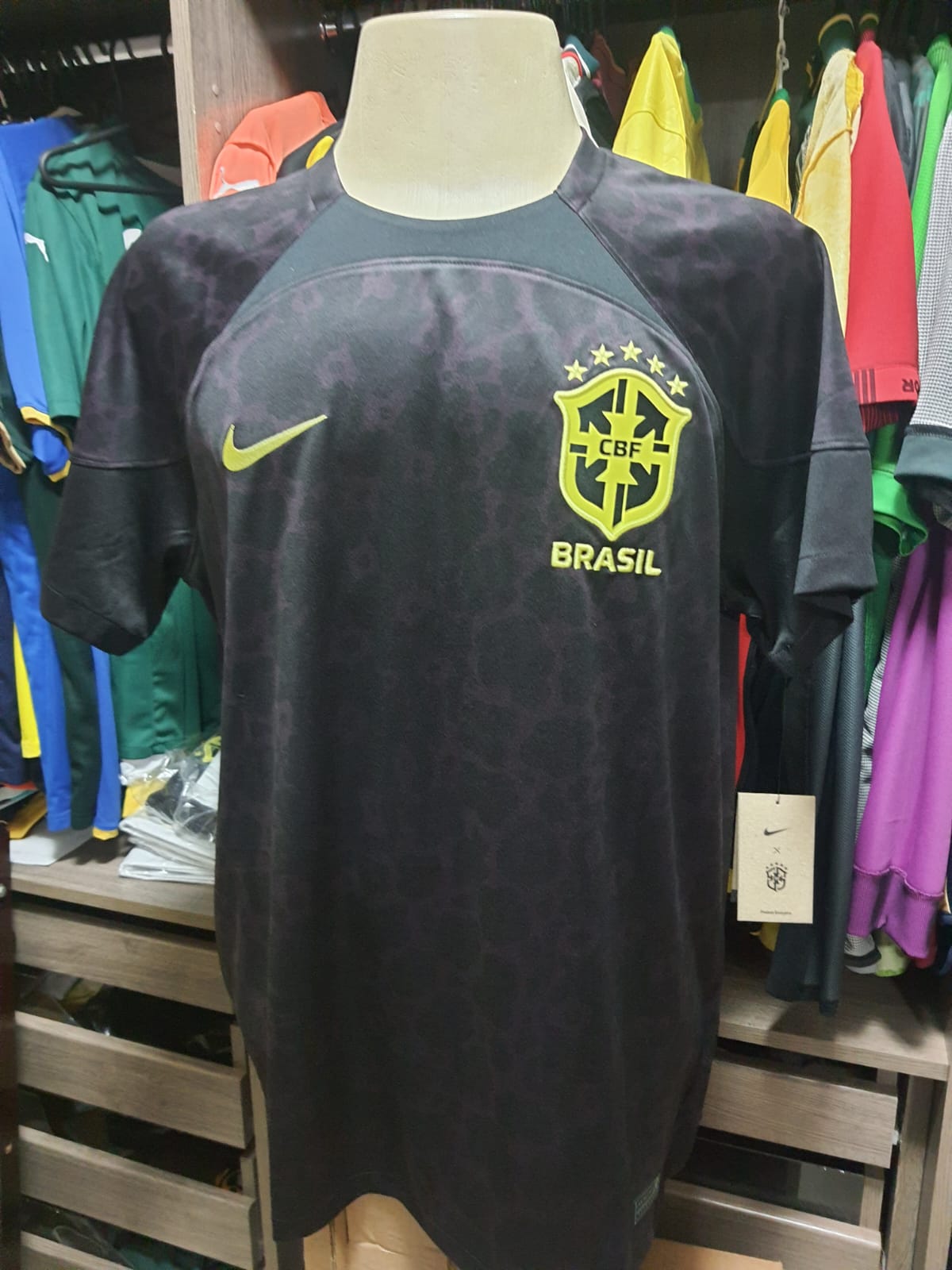 Camisa Brasil Goleiro Brazil Alisson Becker Black Vini JR DN0679-010