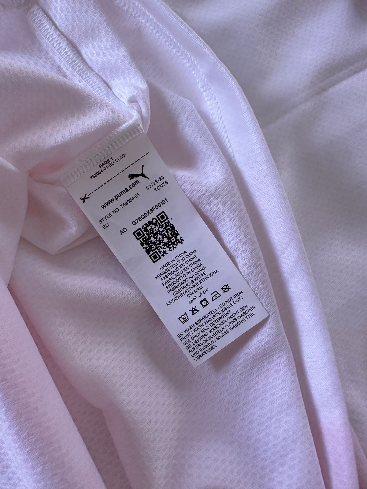 Slavia Prague 2021 Shirt New with tag (defective)