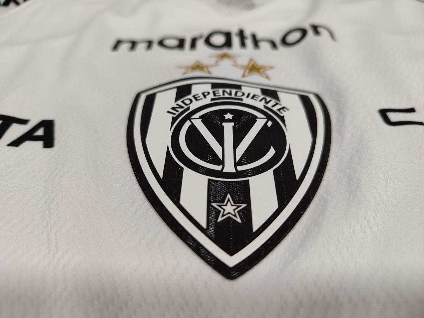 Independiente del Valle 2022 T-Shirt - Size M (51x72 cm) - White Goalkeeper