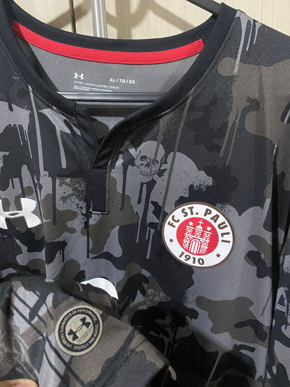 Saint Pauli Third 2017-2018 Shirt - XL (58x78 cm)