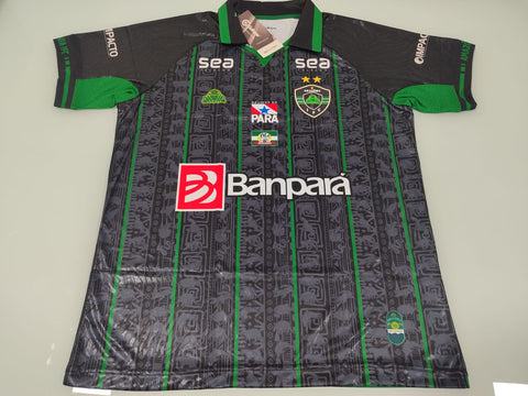 CAMISA AMAZÔNIA INDEPENDENTE 2025 - ESPECIAL COP 30 — detalhe frente | Garrincha Shirts