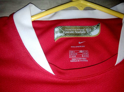 Camisa Arsenal Home 2006/08 - etiqueta Emirates Stadium na gola