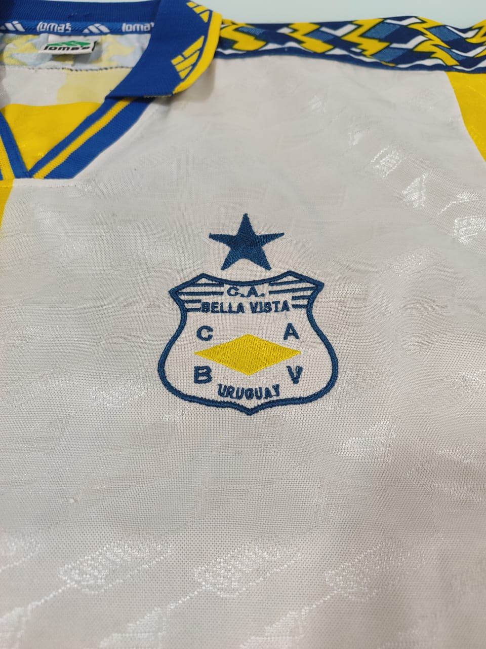Camisa Bella Vista 80 Anos – escudo bordado