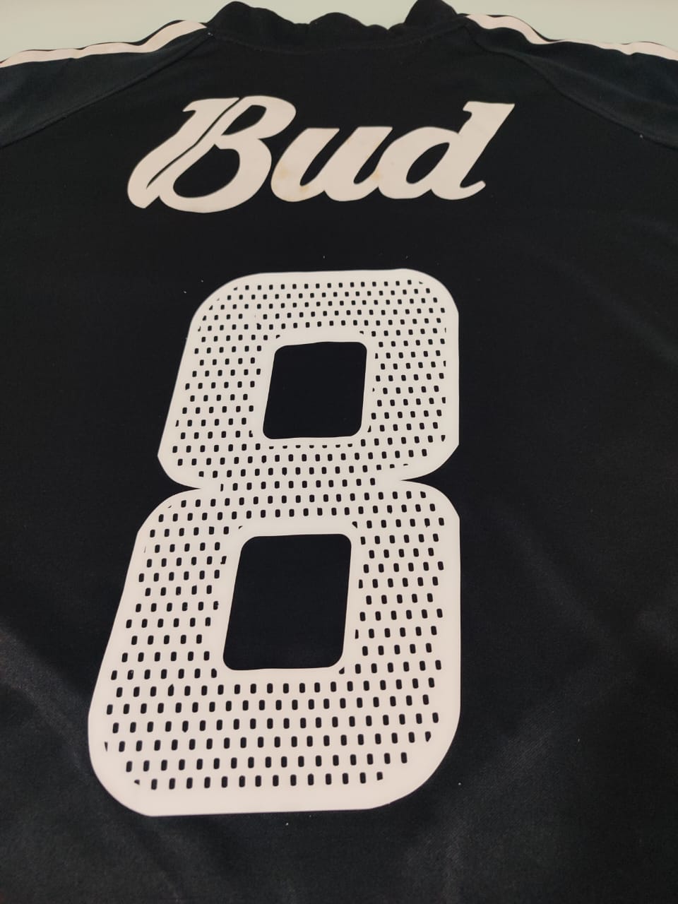 Camisa River Plate Away 2004/05 – detalhe do número 8