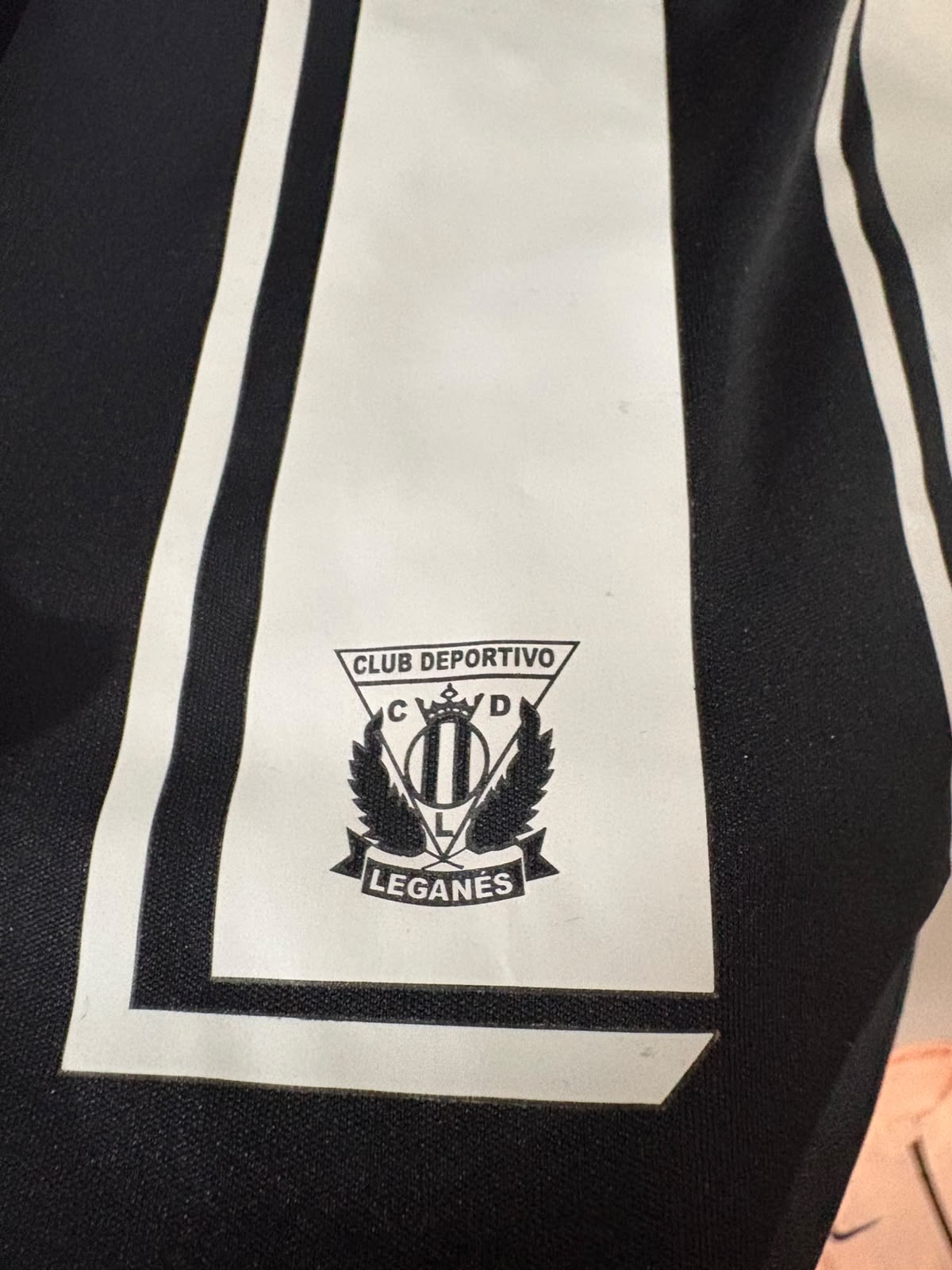 Camisa CD Leganés Preta e Roxa - El Zhar 10 - Joma - De Jogo
