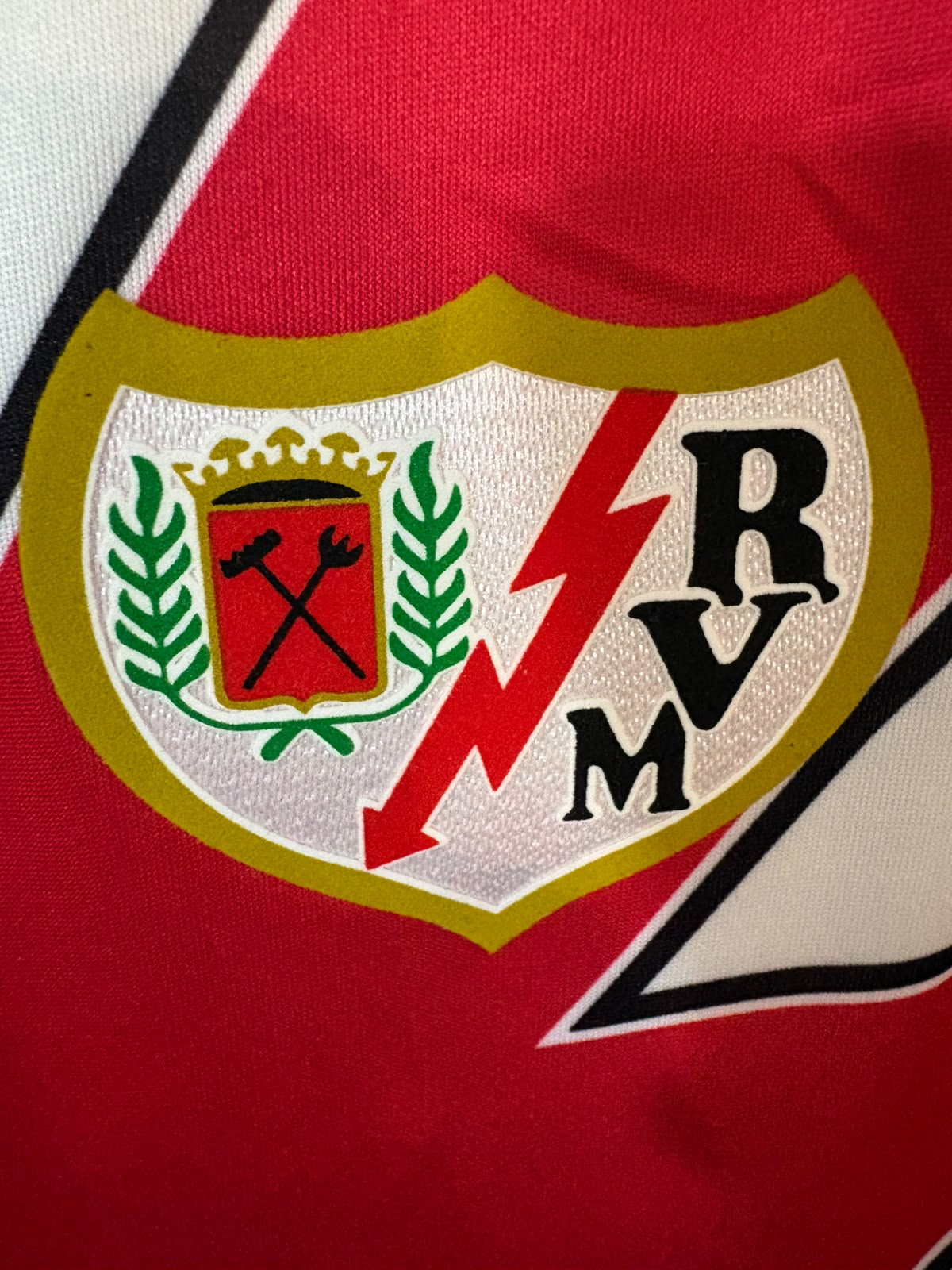 Camisa Rayo Vallecano Final Leipzig 2026 - Álvaro 18 - Umbro - Player Issue