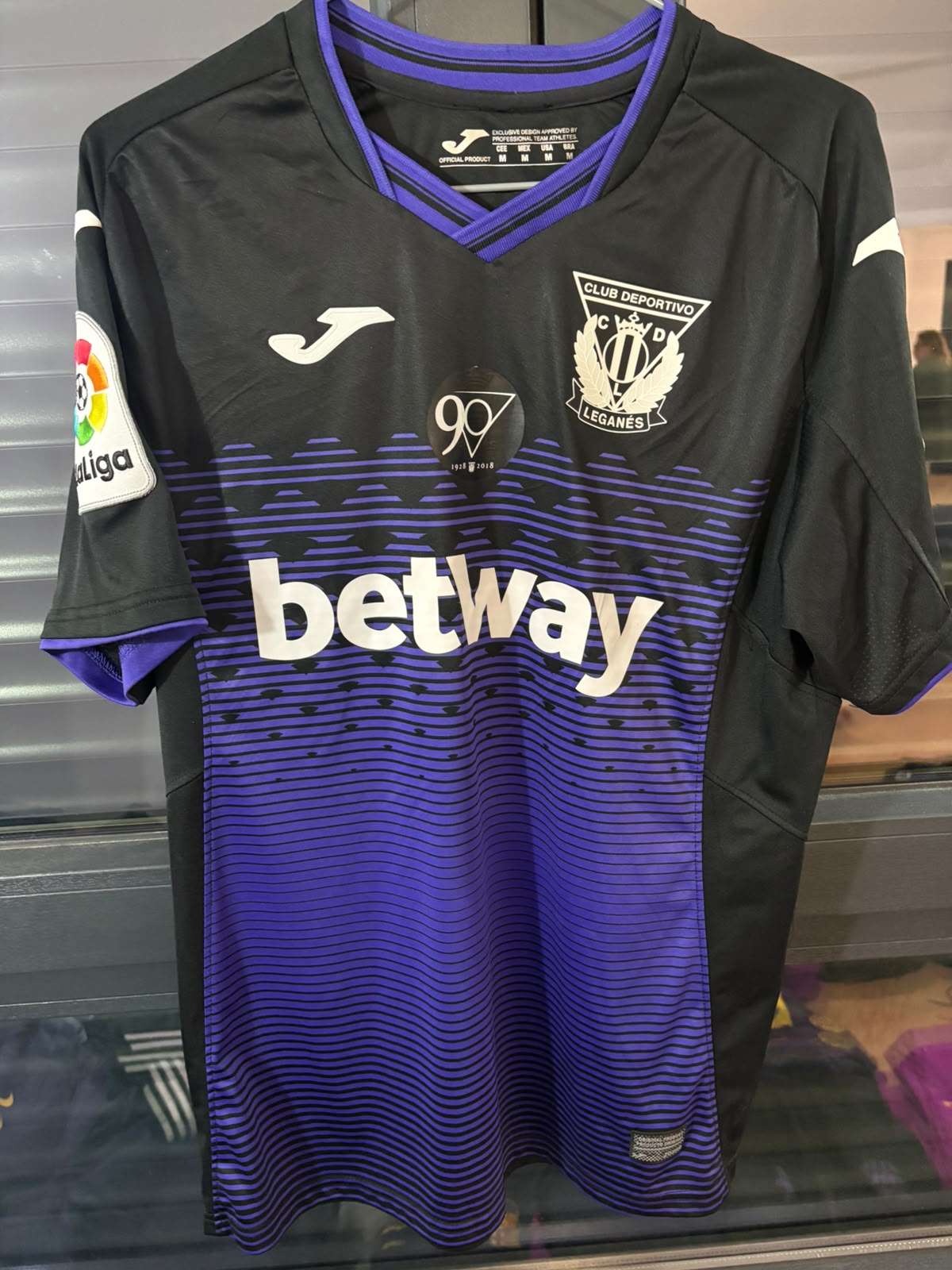Camisa CD Leganés Preta e Roxa - El Zhar 10 - Joma - De Jogo