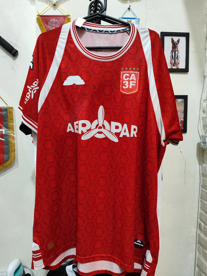 Camisa Club Atlético 3 de Febrero Home 2024 Saltarín Rojo