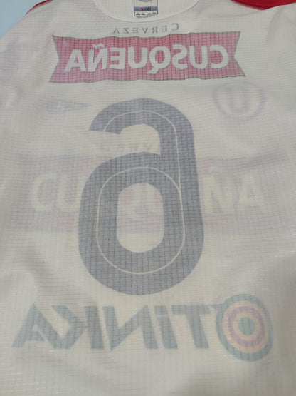 Camisa Universitario Home 2005 – avesso das estampas